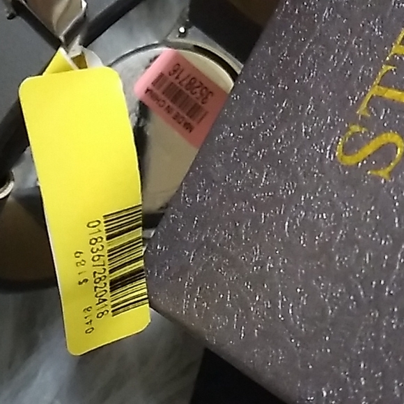 Faux Leather Water Resistant watch Gray - Picture 5 of 12